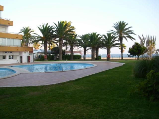 Rosas Holiday Center Luaran gambar