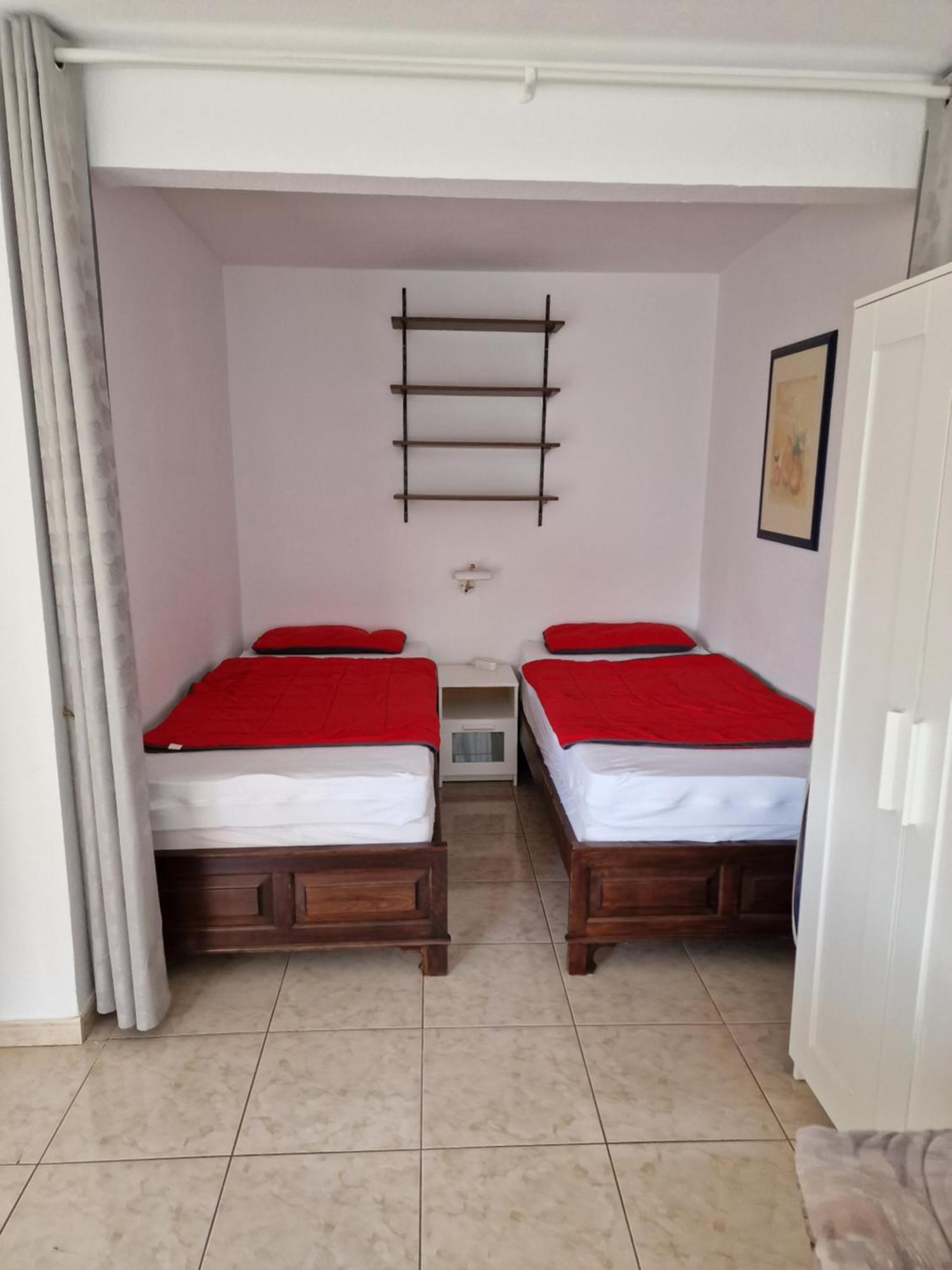 Rosas Holiday Center Luaran gambar